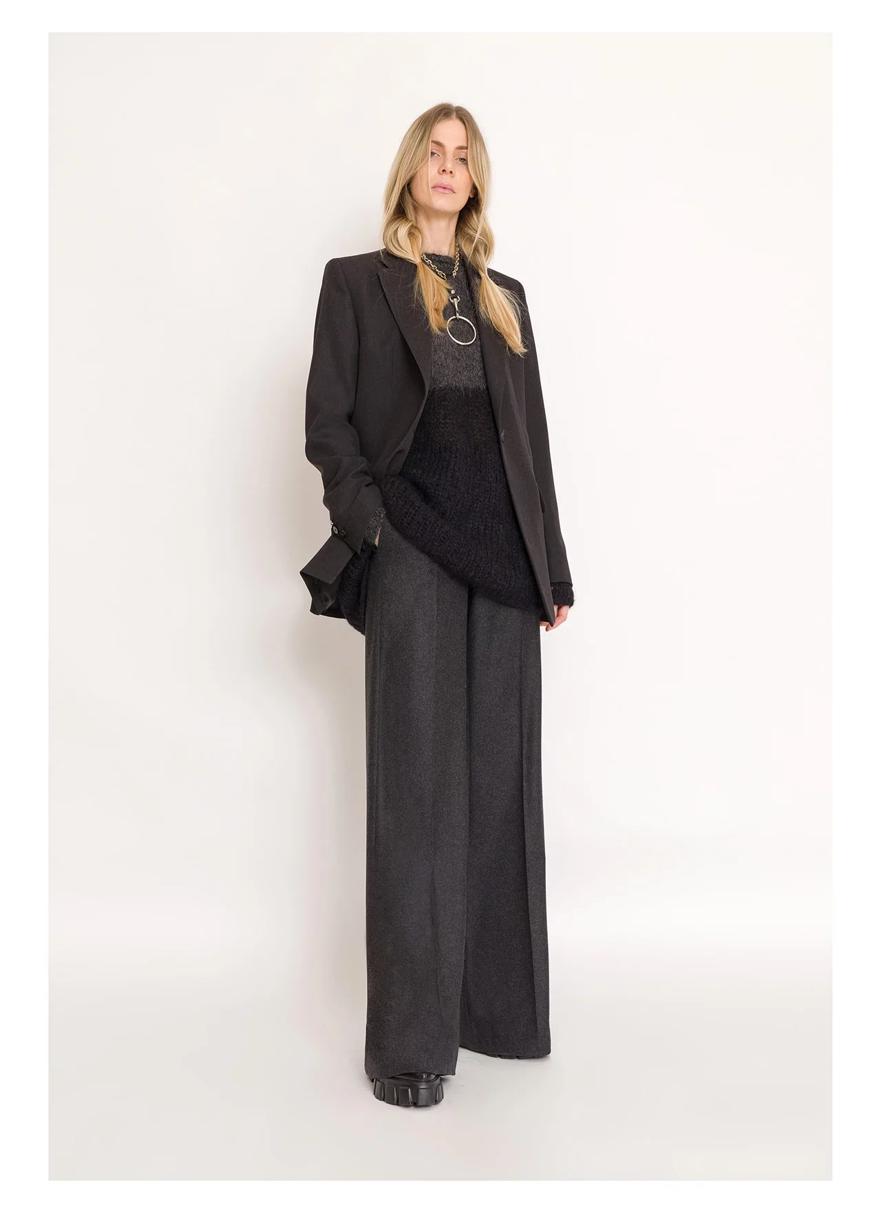 LOOK-Donna-AW22-STAMPA-95